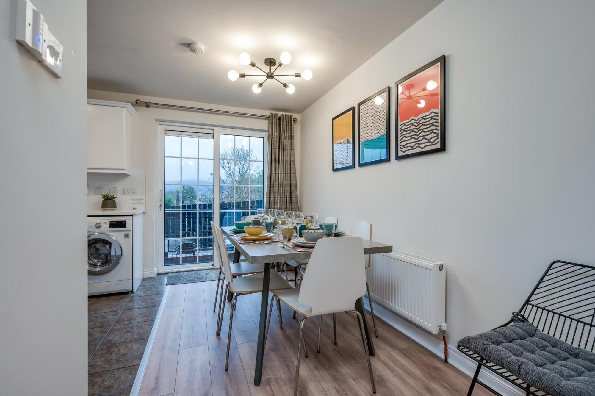 Staybynumbers - Centre Townhouse 2x Parking Holiday home *