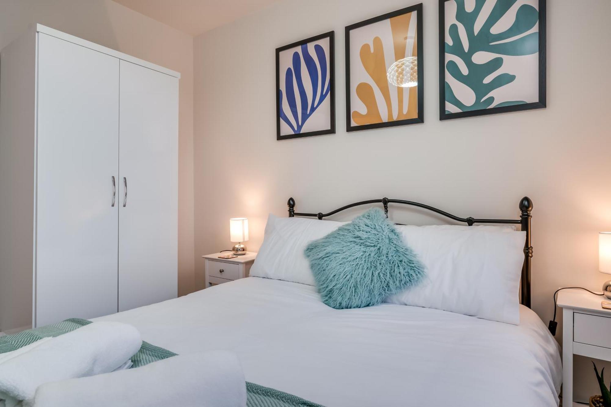 Holiday home Staybynumbers - Centre Townhouse 2x Parking Belfast