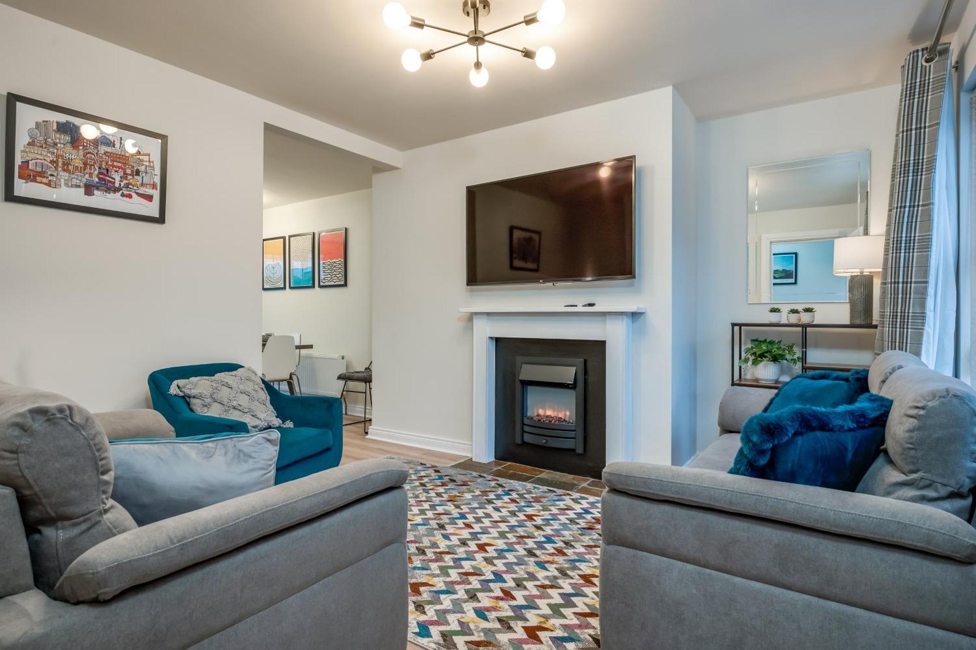 Staybynumbers - Centre Townhouse 2x Parking *