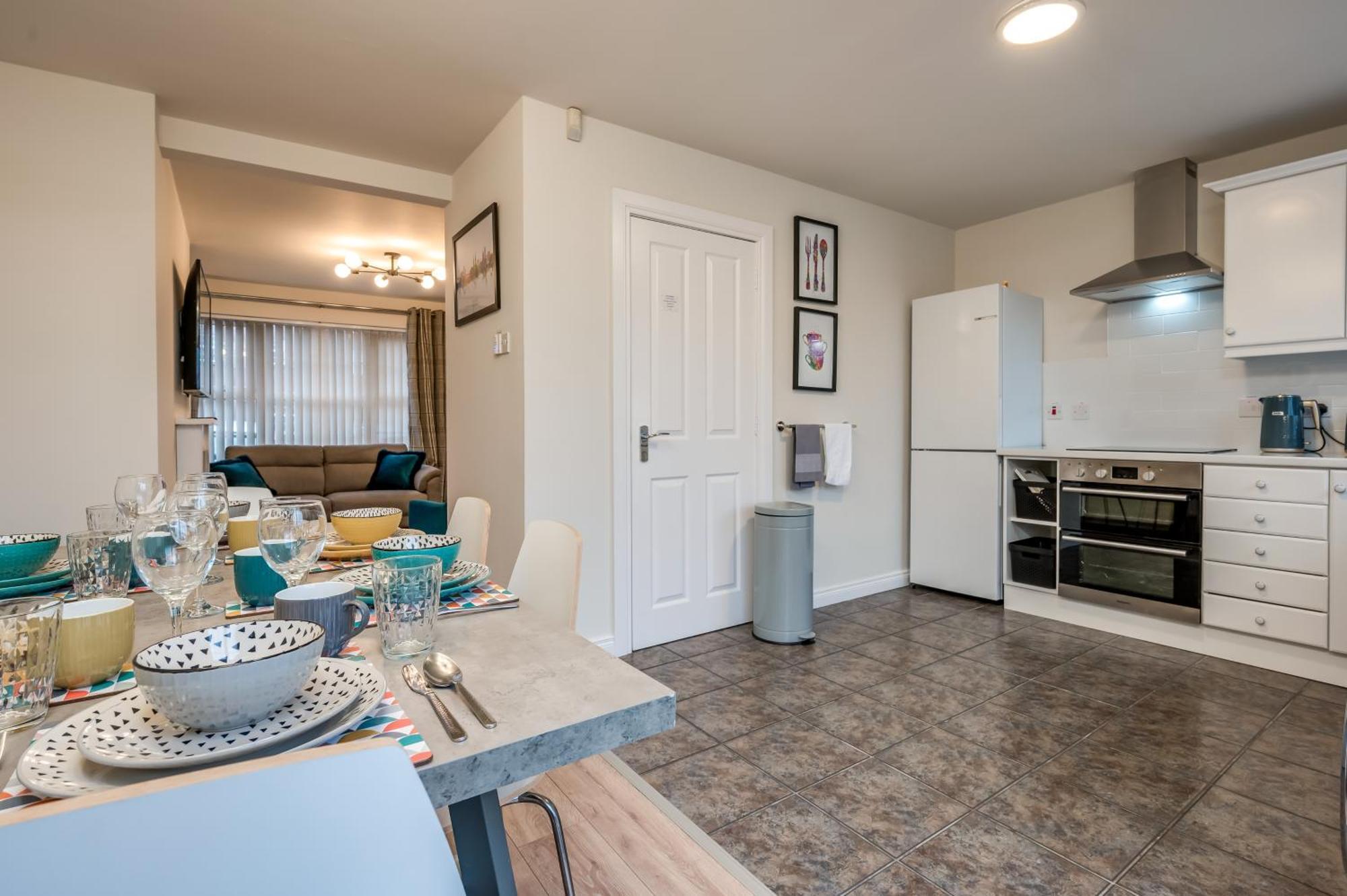Staybynumbers - Centre Townhouse 2x Parking Holiday home